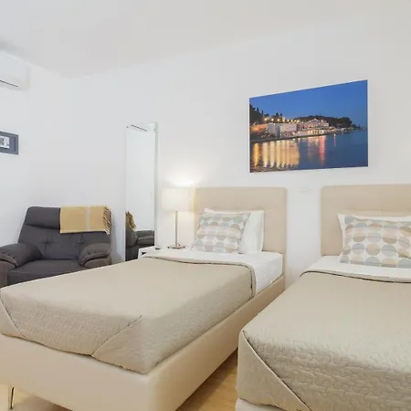 Dom wakacyjny Aspalathos - With Free Parking, Near The Beach, A Few Minutes' Walking Distance To The Unesco Palace *