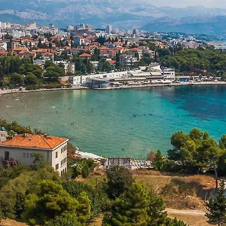 Aspalathos - With Free Parking, Near The Beach, A Few Minutes' Walking Distance To The Unesco Palace * Сплит