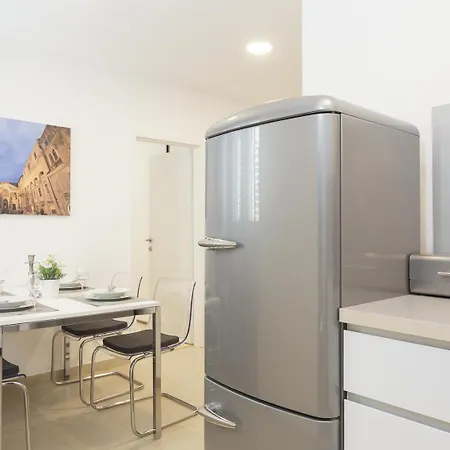 Aspalathos - With Free Parking, Near The Beach, A Few Minutes' Walking Distance To The Unesco Palace