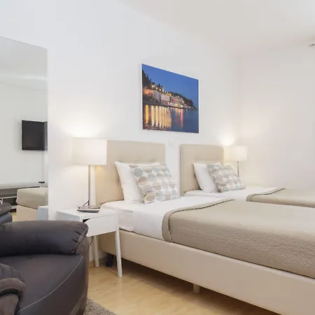 Aspalathos - With Free Parking, Near The Beach, A Few Minutes' Walking Distance To The Unesco Palace * 斯普利特