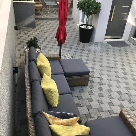 Aspalathos - With Free Parking, Near The Beach, A Few Minutes' Walking Distance To The Unesco Palace Сasa de vacaciones Split