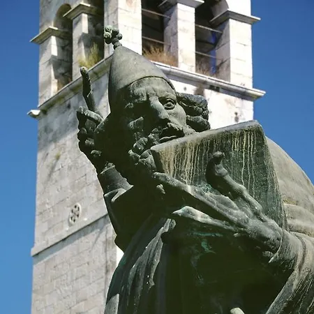 Aspalathos - With Free Parking, Near The Beach, A Few Minutes' Walking Distance To The Unesco Palace Vakantiehuis