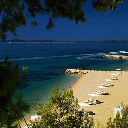 Aspalathos - With Free Parking, Near The Beach, A Few Minutes' Walking Distance To The Unesco Palace *