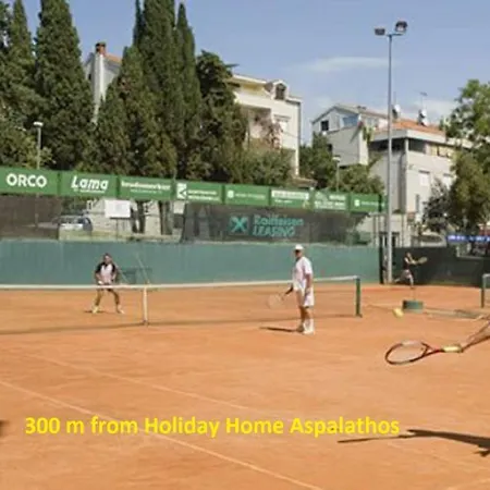 Aspalathos - With Free Parking, Near The Beach, A Few Minutes' Walking Distance To The Unesco Palace *