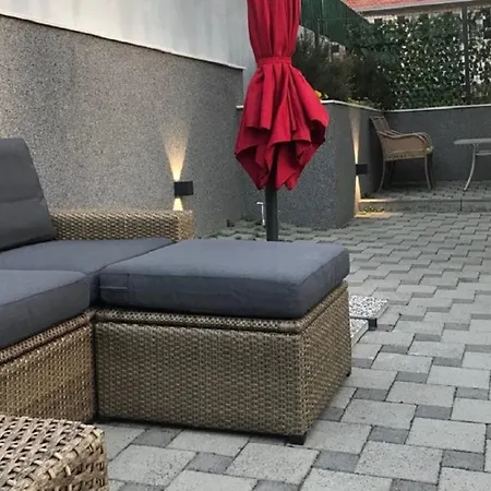 Vikendica Aspalathos - With Free Parking, Near The Beach, A Few Minutes' Walking Distance To The Unesco Palace Split