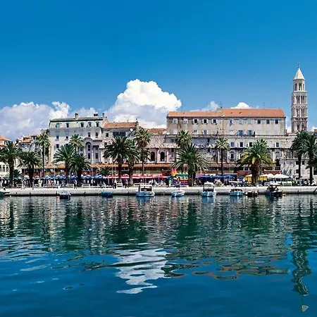 Aspalathos - With Free Parking, Near The Beach, A Few Minutes' Walking Distance To The Unesco Palace * Split